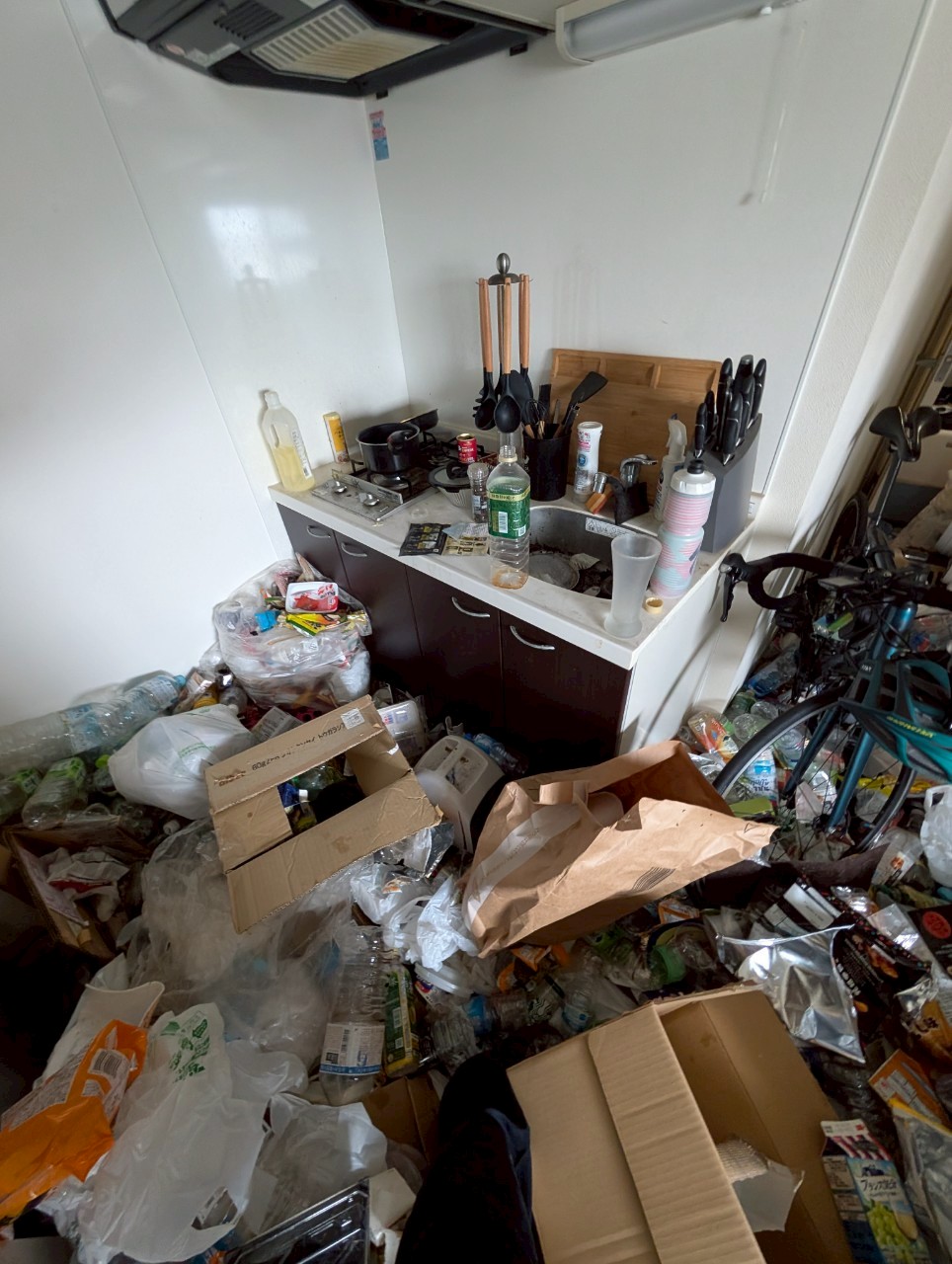 名古屋市西区 ゴミ屋敷・作業前